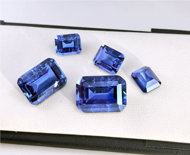 Wholesale Lab Made Gemstones 1ct to 8ct Royal Blue Emerald-cut Brilliant Cut Lab Grown Sapphire